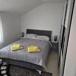 Apartamento In *