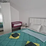 Apartamento In *