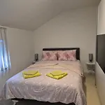 Apartamento In *