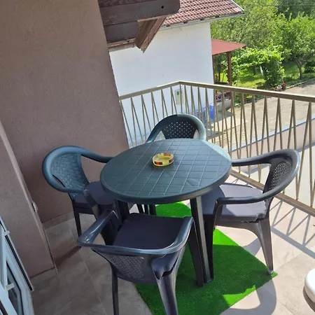 In Apartman *